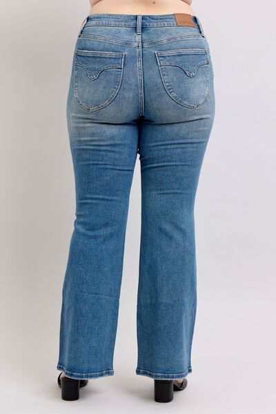 Judy Blue Flared Tummy Control Vintage Wash Flare JeansThese flared tummy control vintage wash jeans offer both style and functionality. The tummy control feature helps create a flattering and slimming silhouette. The viFlare JeansJudy Blue Flared Tummy Control