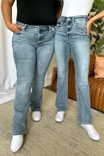 Judy Blue Medium Rise Bootcut JeansThe medium rise bootcut jeans are a timeless wardrobe staple that flatters all body types. Designed with a comfortable fit, they sit perfectly at the waist while offBootcut JeansJudy Blue Medium Rise Bootcut Jeans