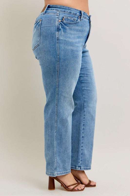 Judy Blue Tummy Control Vintage Wash Straight JeansTummy Control Vintage Wash Straight Jeans are a flattering and stylish option for those looking for comfortable and slimming denim. These jeans feature a vintage wasStraight Leg JeansJudy Blue Tummy Control