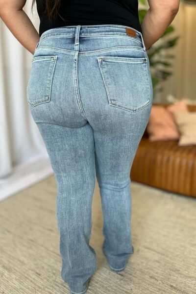 Judy Blue Medium Rise Bootcut JeansThe medium rise bootcut jeans are a timeless wardrobe staple that flatters all body types. Designed with a comfortable fit, they sit perfectly at the waist while offBootcut JeansJudy Blue Medium Rise Bootcut Jeans