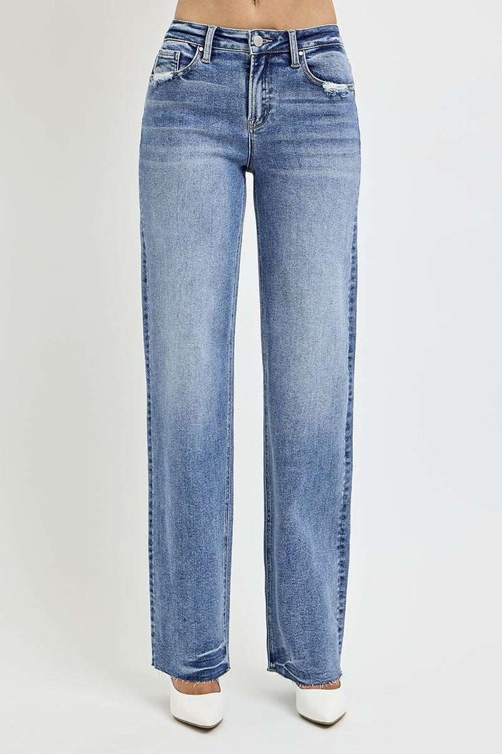 High Rise Straight Leg JeansHigh Rise Straight Leg Jeans are a classic choice, showing a simple and stylish style. High-waisted designs can flatter the waistline and show off an attractive figuStraight Leg JeansHigh Rise Straight Leg Jeans