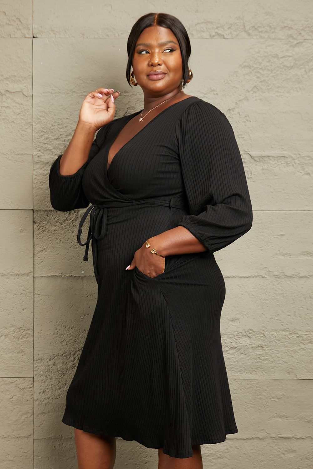 Wrap Midi-DressThis versatile midi dress features a timeless wrap-style design that flatters every figure, while the waist tie enhances your silhouette for a confident and chic looMidi DressesWrap Midi-Dress