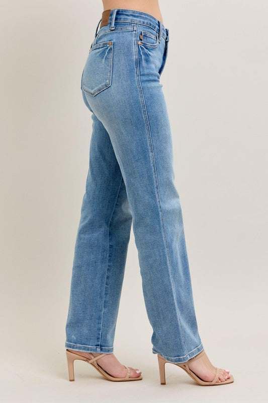 Judy Blue Tummy Control Vintage Wash Straight JeansTummy Control Vintage Wash Straight Jeans are a flattering and stylish option for those looking for comfortable and slimming denim. These jeans feature a vintage wasStraight Leg JeansJudy Blue Tummy Control