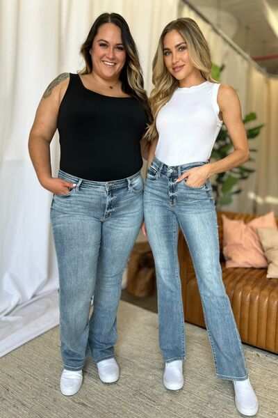 Judy Blue Medium Rise Bootcut JeansThe medium rise bootcut jeans are a timeless wardrobe staple that flatters all body types. Designed with a comfortable fit, they sit perfectly at the waist while offBootcut JeansJudy Blue Medium Rise Bootcut Jeans