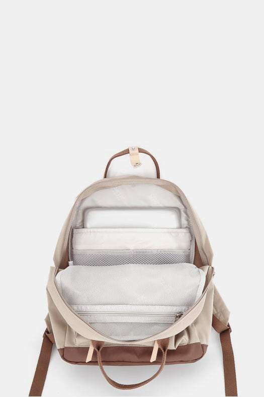 Himawari Waterproof Backpack Bag with Multilayer PocketsThis waterproof backpack bag with multilayer pockets is a practical and versatile choice for everyday use and outdoor activities. The multilayer design allows for coBackpackHimawari Waterproof Backpack