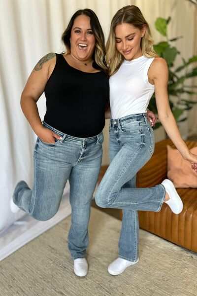 Judy Blue Medium Rise Bootcut JeansThe medium rise bootcut jeans are a timeless wardrobe staple that flatters all body types. Designed with a comfortable fit, they sit perfectly at the waist while offBootcut JeansJudy Blue Medium Rise Bootcut Jeans