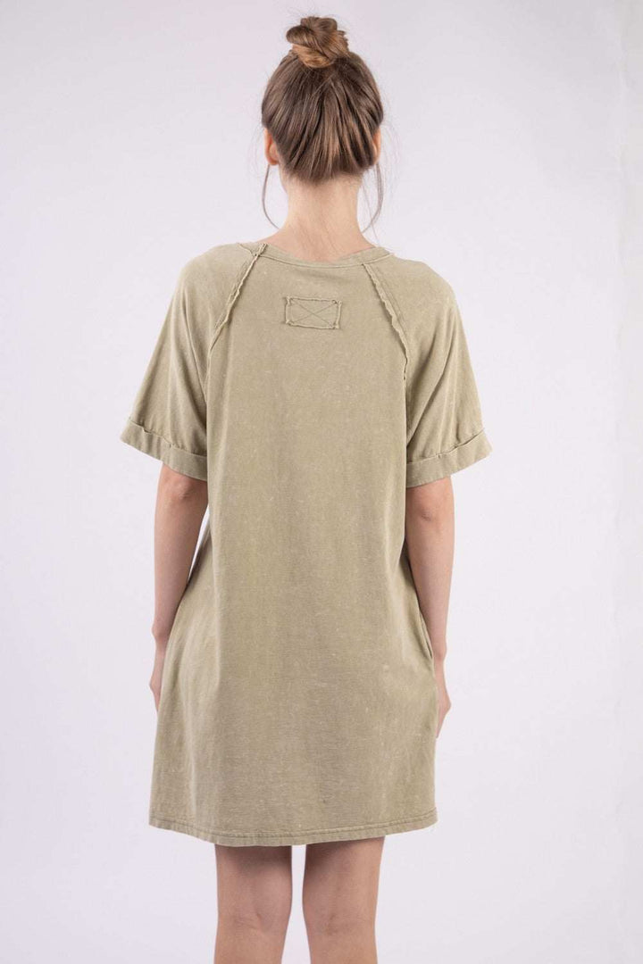 Cotton Mini Tee DressThis Washed Round Neck Mini Tee Dress is a stylish and versatile piece for your casual wardrobe. The washed fabric gives it a soft and lived-in look, perfect for a lMini DressesCotton Mini Tee Dress