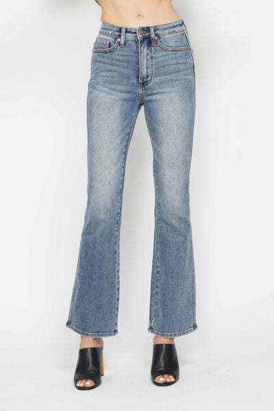 Judy Blue Tummy Control Back Embroidered Pocketed Bootcut JeansTummy Control Back Embroidered Pocketed Bootcut Jeans are a stylish and figure-flattering option for your denim collection. The tummy control feature helps smooth anBootcut JeansJudy Blue Tummy Control
