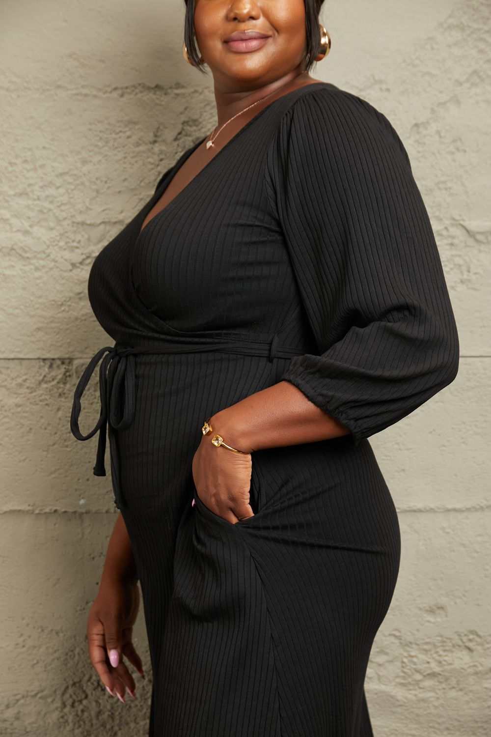 Wrap Midi-DressThis versatile midi dress features a timeless wrap-style design that flatters every figure, while the waist tie enhances your silhouette for a confident and chic looMidi DressesWrap Midi-Dress