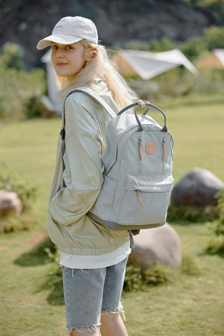 Himawari Waterproof Backpack Bag with Multilayer PocketsThis waterproof backpack bag with multilayer pockets is a practical and versatile choice for everyday use and outdoor activities. The multilayer design allows for coBackpackHimawari Waterproof Backpack