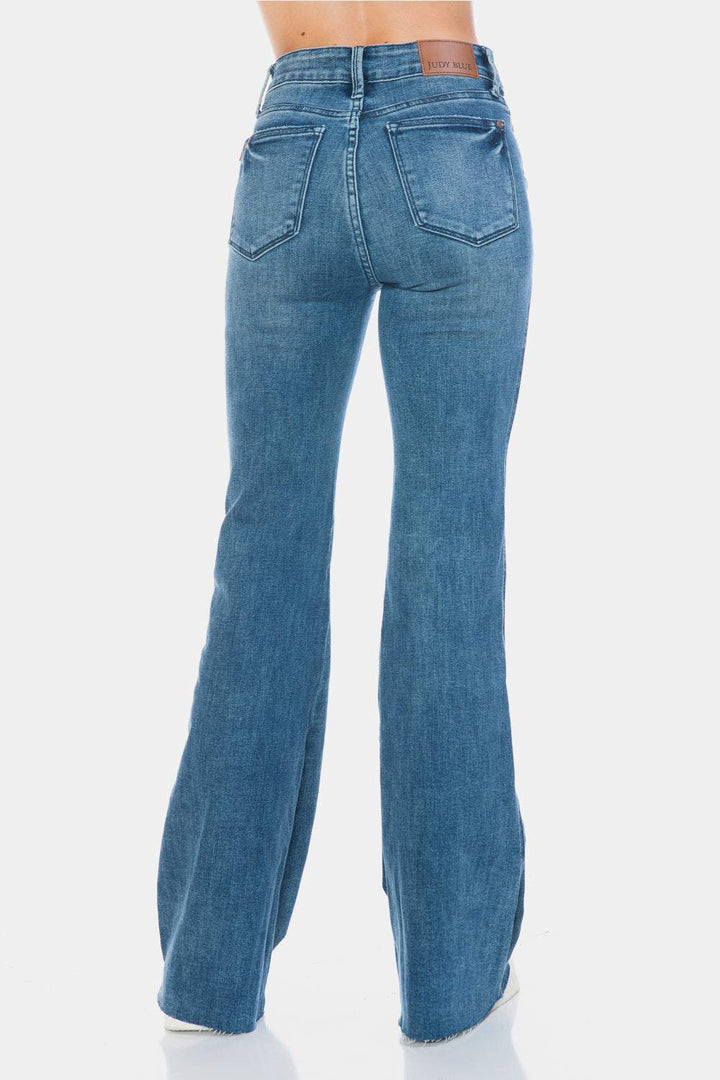 Judy Blue Tummy Control Vintage Wash Cut Hem Flare JeansThe Tummy Control Vintage Wash Cut Hem Flare is a stylish and flattering pair of jeans. With its tummy control feature, it helps create a streamlined silhouette. TheFlare JeansJudy Blue Tummy Control