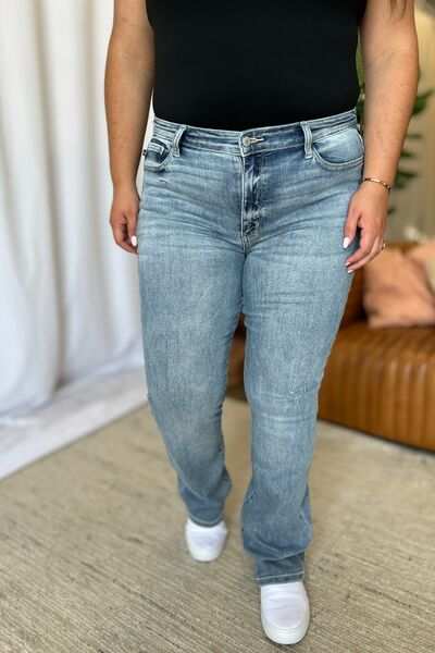 Judy Blue Medium Rise Bootcut JeansThe medium rise bootcut jeans are a timeless wardrobe staple that flatters all body types. Designed with a comfortable fit, they sit perfectly at the waist while offBootcut JeansJudy Blue Medium Rise Bootcut Jeans