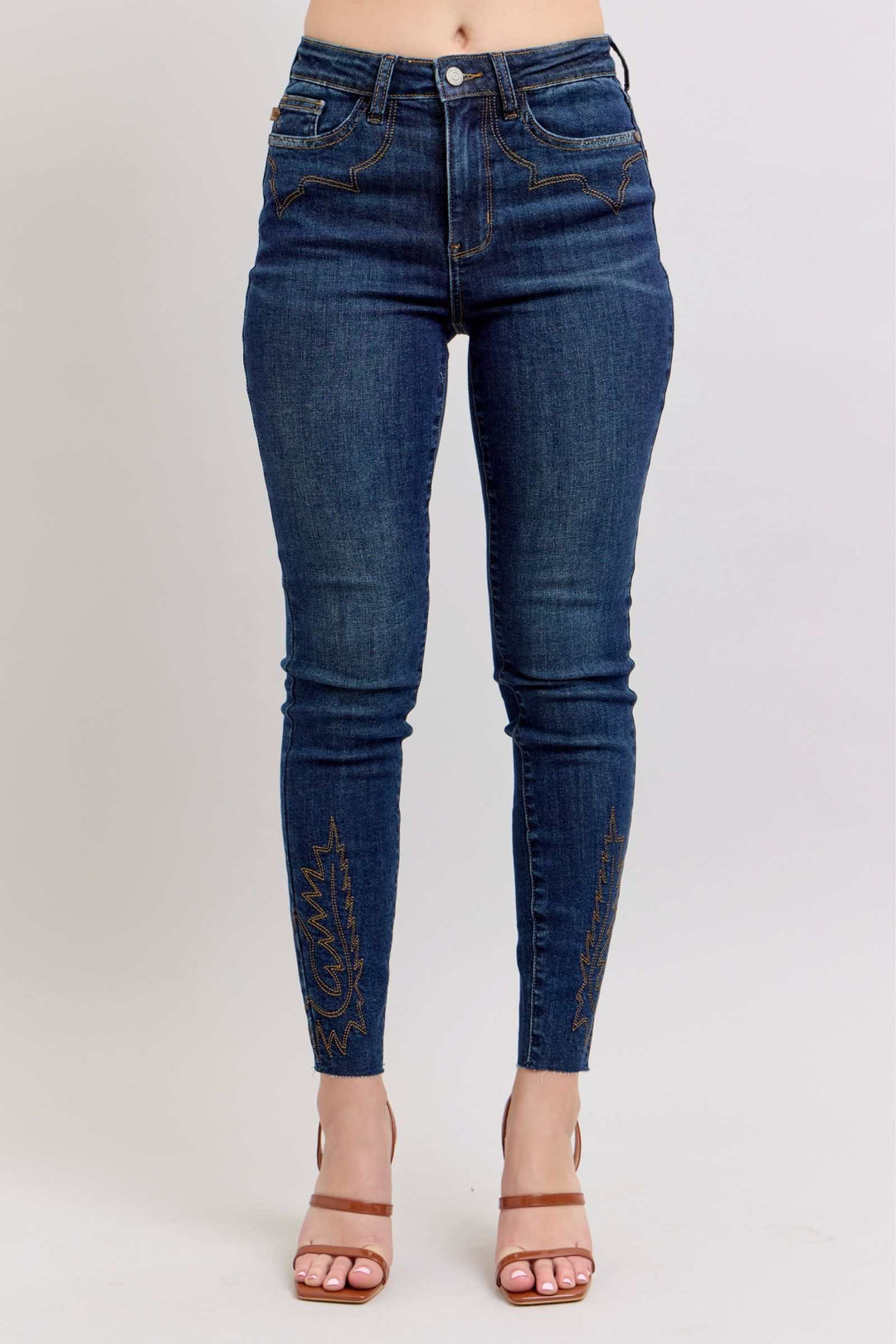 Judy Blue Embroidered High Rise Skinny JeansEmbroidered High Rise Skinny Jeans are a stylish and on-trend addition to any wardrobe. These jeans feature intricate and eye-catching embroidery details that add a Skinny JeansJudy Blue Embroidered High Rise Skinny Jeans