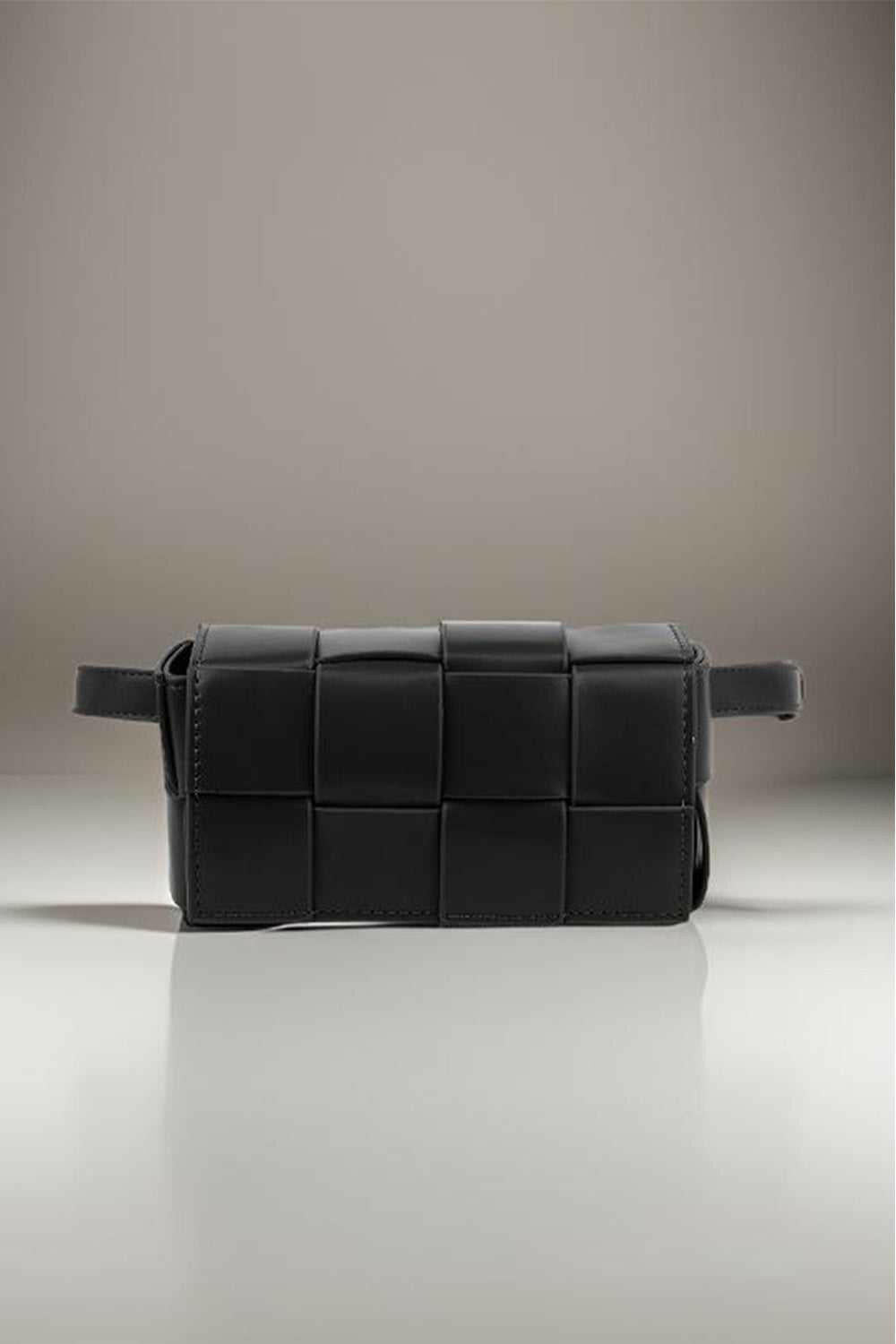 Woven Crossbody BagThis crossbody bag is the ultimate blend of style and practicality - ideal for any occasion, whether it's a casual day out or a fancy event, and will effortlessly elCrossbody BagsWoven Crossbody Bag