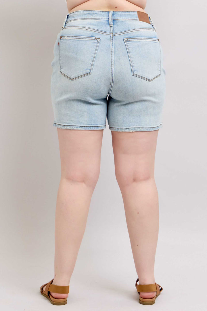 Judy Blue Two Button Denim ShortsThese 2-button denim shorts are a stylish addition to your wardrobe. They feature pockets for your convenience and added functionality. Made from durable denim fabriJean ShortsJudy Blue Two Button Denim Shorts