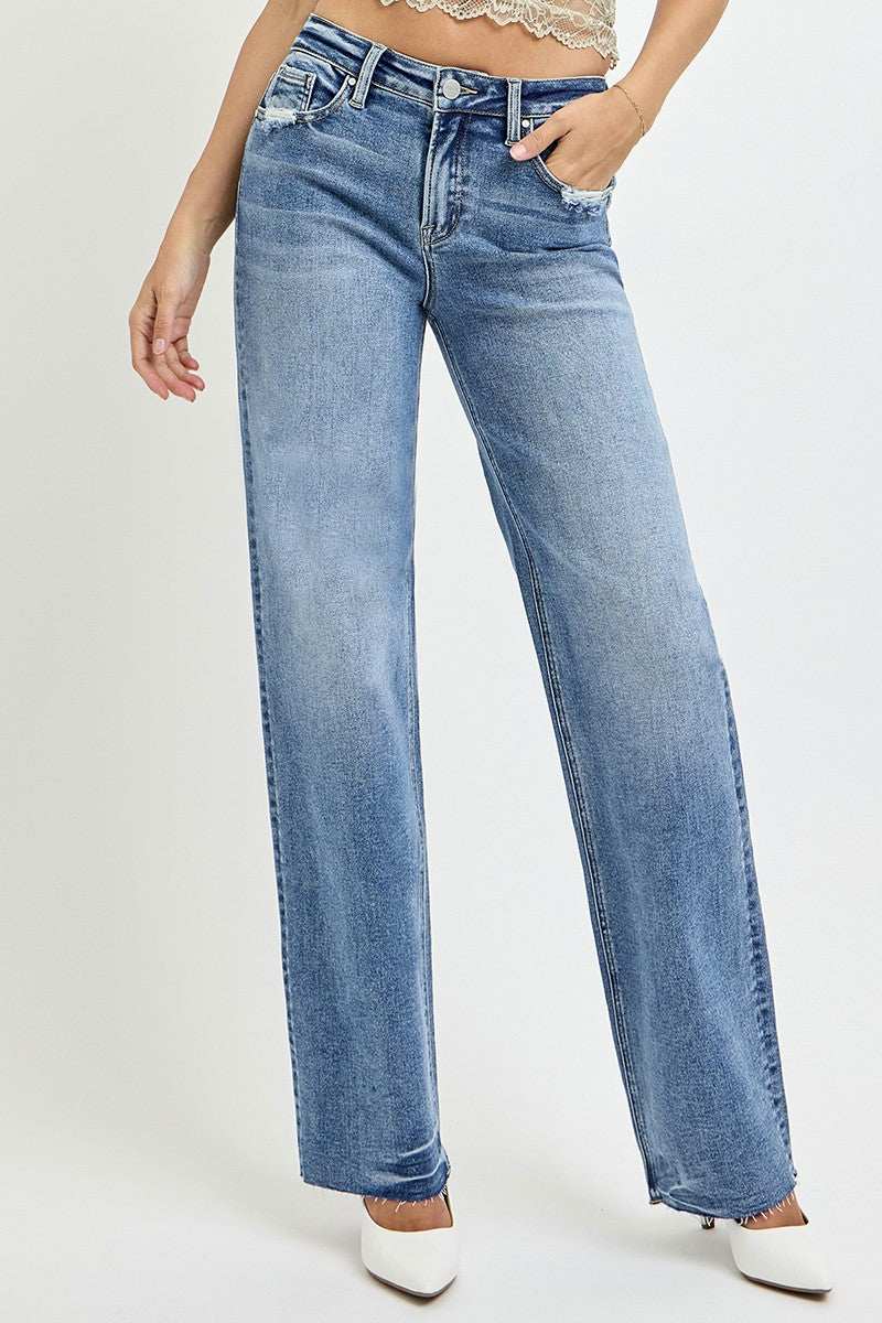 High Rise Straight Leg JeansHigh Rise Straight Leg Jeans are a classic choice, showing a simple and stylish style. High-waisted designs can flatter the waistline and show off an attractive figuStraight Leg JeansHigh Rise Straight Leg Jeans