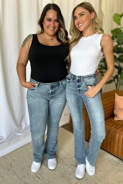 Judy Blue Medium Rise Bootcut JeansThe medium rise bootcut jeans are a timeless wardrobe staple that flatters all body types. Designed with a comfortable fit, they sit perfectly at the waist while offBootcut JeansJudy Blue Medium Rise Bootcut Jeans