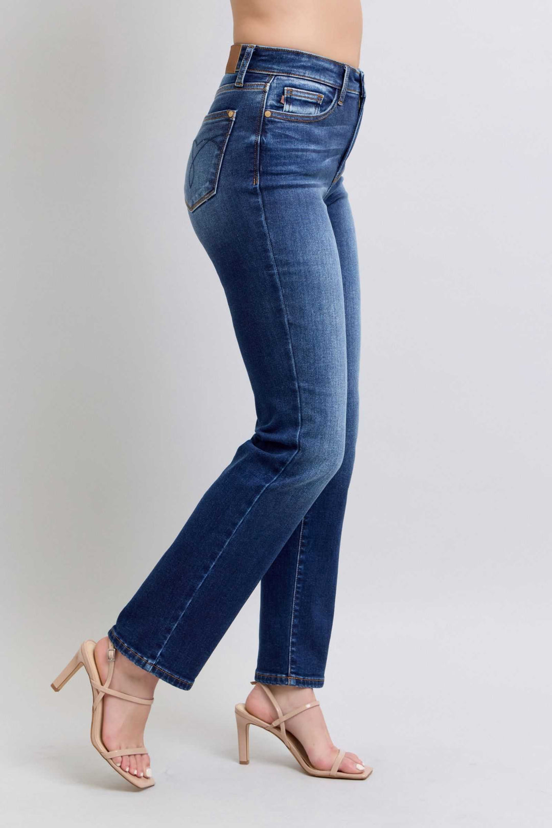 Judy Blue Washed Straight Leg Jeans with PocketsWashed Straight Leg Jeans with Pockets are a practical and fashionable choice for your everyday wardrobe. The washed finish gives them a laid-back and casual feel, wStraight Leg JeansWashed Straight Leg Jeans