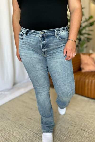 Judy Blue Medium Rise Bootcut JeansThe medium rise bootcut jeans are a timeless wardrobe staple that flatters all body types. Designed with a comfortable fit, they sit perfectly at the waist while offBootcut JeansJudy Blue Medium Rise Bootcut Jeans
