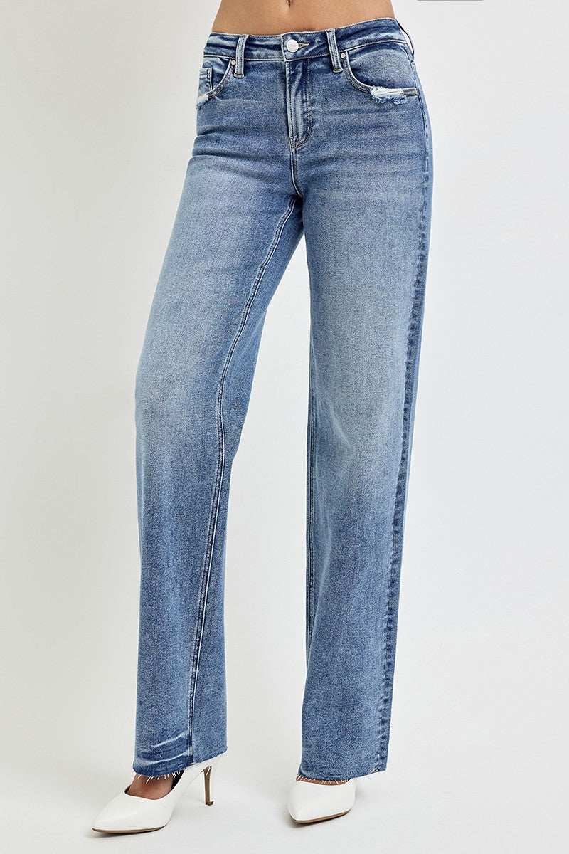 High Rise Straight Leg JeansHigh Rise Straight Leg Jeans are a classic choice, showing a simple and stylish style. High-waisted designs can flatter the waistline and show off an attractive figuStraight Leg JeansHigh Rise Straight Leg Jeans