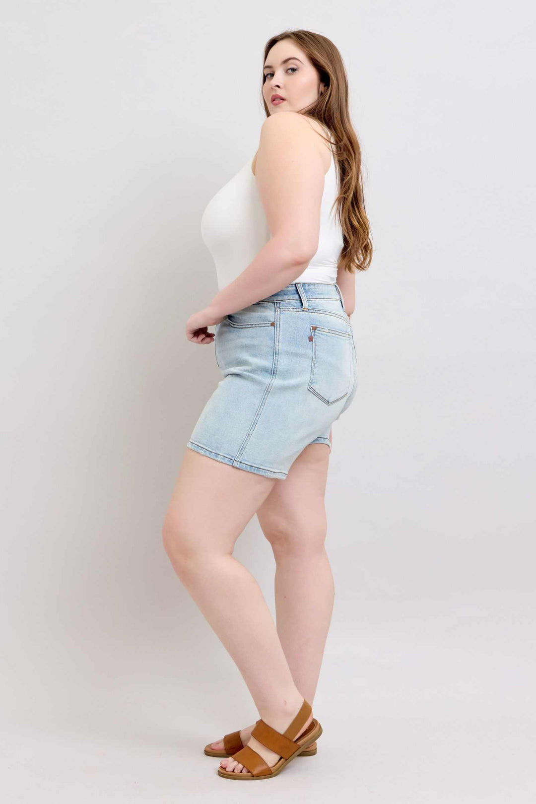 Judy Blue Two Button Denim ShortsThese 2-button denim shorts are a stylish addition to your wardrobe. They feature pockets for your convenience and added functionality. Made from durable denim fabriJean ShortsJudy Blue Two Button Denim Shorts