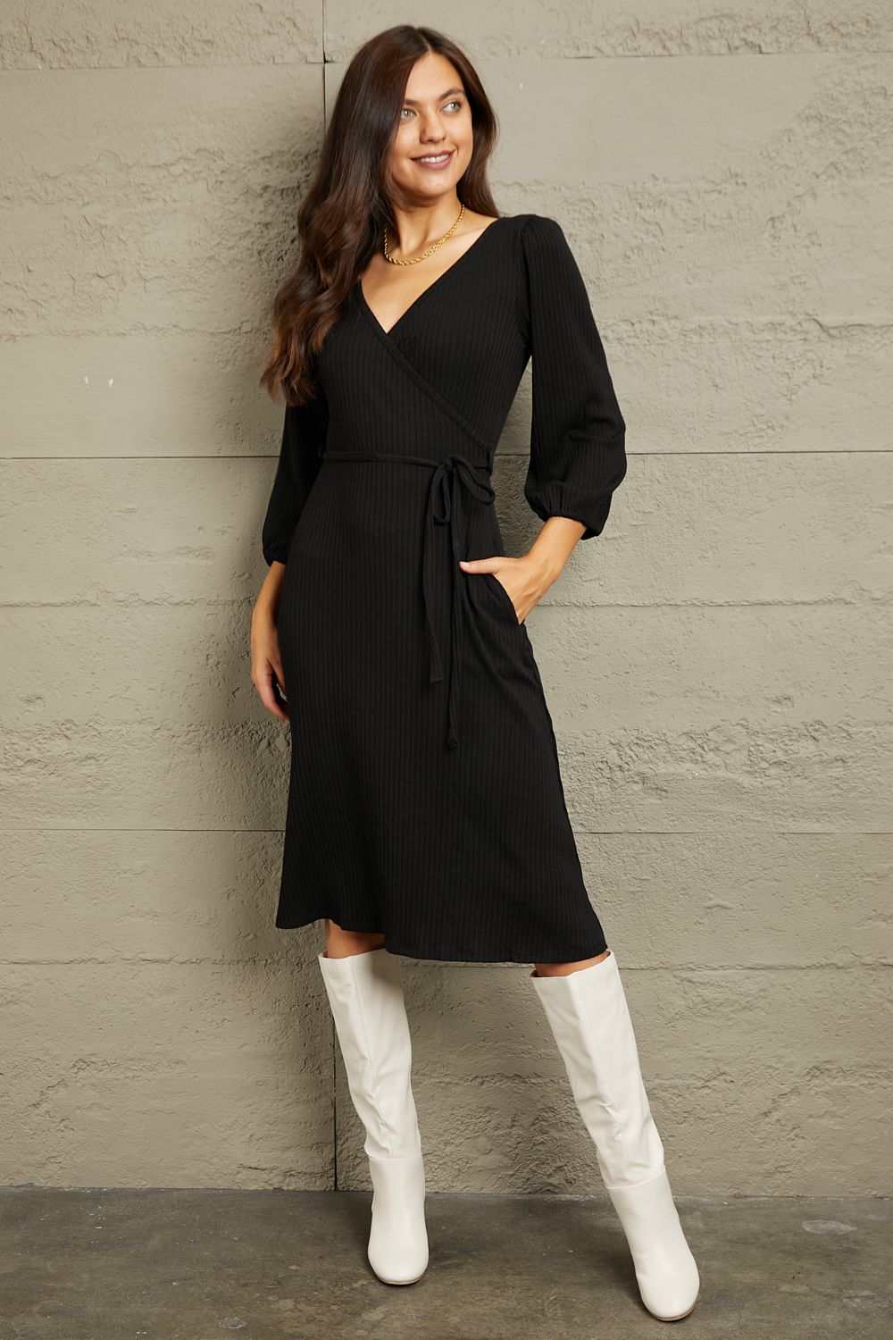 Wrap Midi-DressThis versatile midi dress features a timeless wrap-style design that flatters every figure, while the waist tie enhances your silhouette for a confident and chic looMidi DressesWrap Midi-Dress