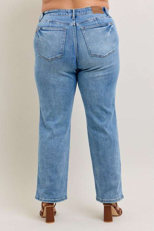 Judy Blue Tummy Control Vintage Wash Straight JeansTummy Control Vintage Wash Straight Jeans are a flattering and stylish option for those looking for comfortable and slimming denim. These jeans feature a vintage wasStraight Leg JeansJudy Blue Tummy Control