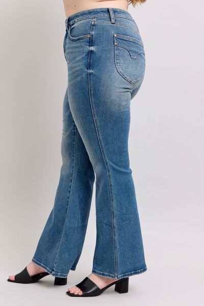 Judy Blue Flared Tummy Control Vintage Wash Flare JeansThese flared tummy control vintage wash jeans offer both style and functionality. The tummy control feature helps create a flattering and slimming silhouette. The viFlare JeansJudy Blue Flared Tummy Control