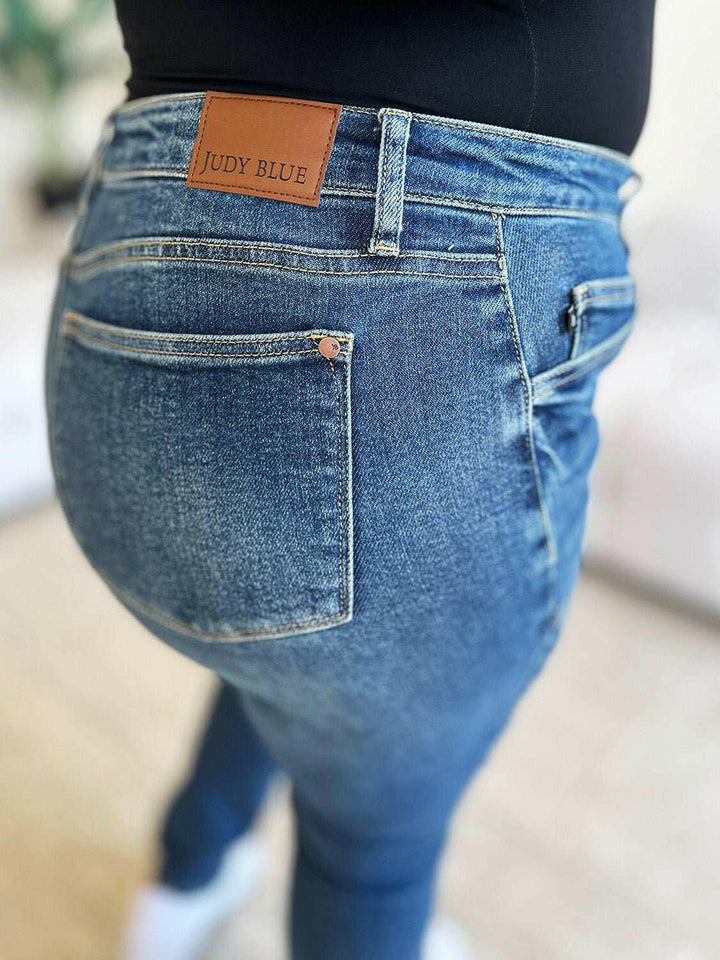 Judy Blue High Waist Skinny JeansGet ready to elevate your style with these chic, flattering and versatile high waist skinny jeans! Made from stretchy denim fabric, they offer a slimming fit that acSkinny JeansJudy Blue High Waist Skinny Jeans