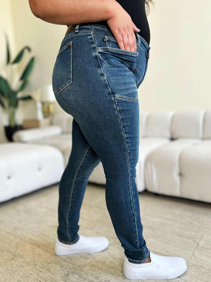Judy Blue High Waist Skinny JeansGet ready to elevate your style with these chic, flattering and versatile high waist skinny jeans! Made from stretchy denim fabric, they offer a slimming fit that acSkinny JeansJudy Blue High Waist Skinny Jeans