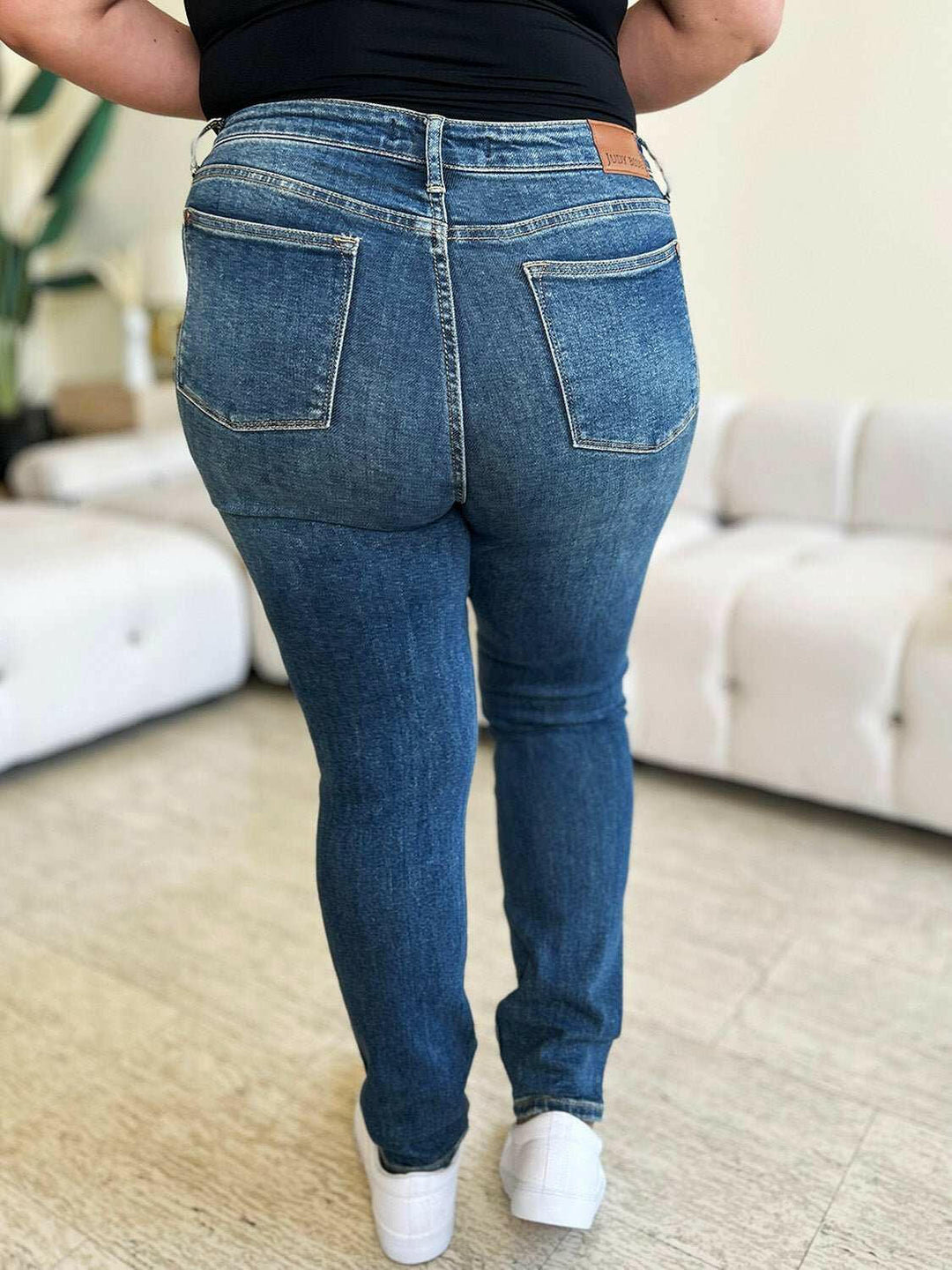 Judy Blue High Waist Skinny JeansGet ready to elevate your style with these chic, flattering and versatile high waist skinny jeans! Made from stretchy denim fabric, they offer a slimming fit that acSkinny JeansJudy Blue High Waist Skinny Jeans