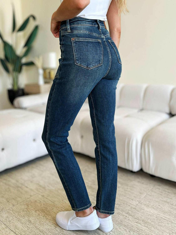 Judy Blue High Waist Skinny JeansGet ready to elevate your style with these chic, flattering and versatile high waist skinny jeans! Made from stretchy denim fabric, they offer a slimming fit that acSkinny JeansJudy Blue High Waist Skinny Jeans