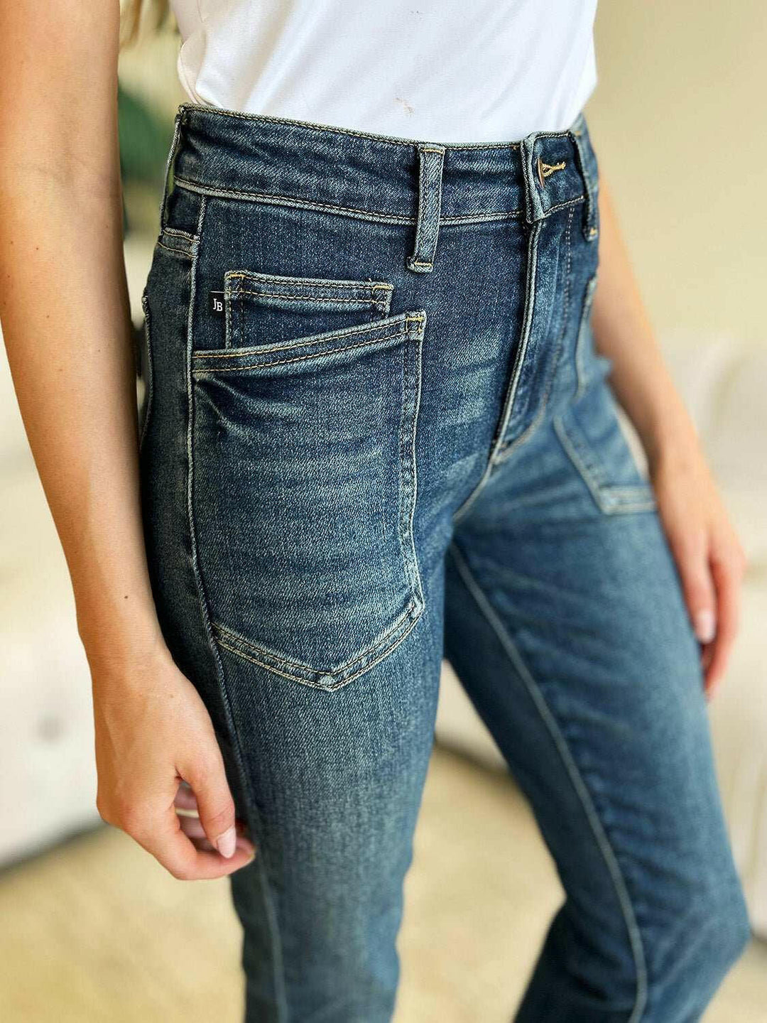 Judy Blue High Waist Skinny JeansGet ready to elevate your style with these chic, flattering and versatile high waist skinny jeans! Made from stretchy denim fabric, they offer a slimming fit that acSkinny JeansJudy Blue High Waist Skinny Jeans