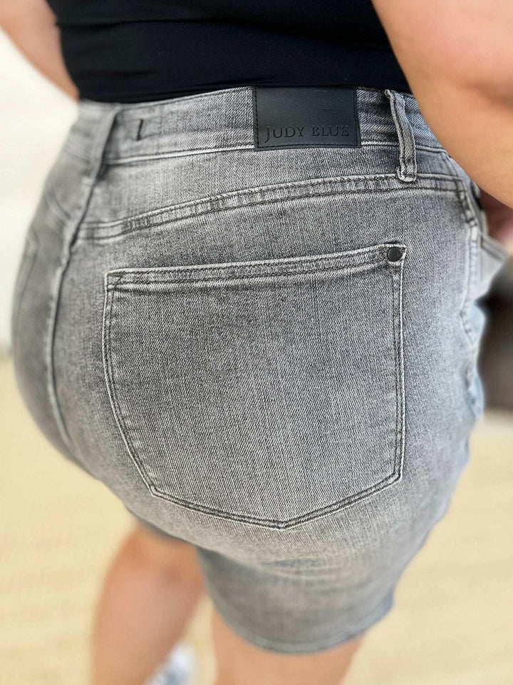 Judy Blue High Waist Washed Denim ShortsExperience unparalleled style with the Judy Blue High Waist Washed Denim Shorts, designed exclusively for those who value timeless fashion and modern comfort. These Jean ShortsJudy Blue High Waist